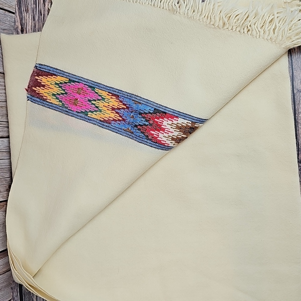NWT AUNTIE OTI WOOL FRINGE AZTEC THROW OR SHAWL - Picture 2 of 7